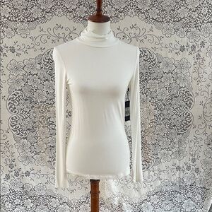 Dex Classic Elegant White knit Turtleneck Top Long Sleeves